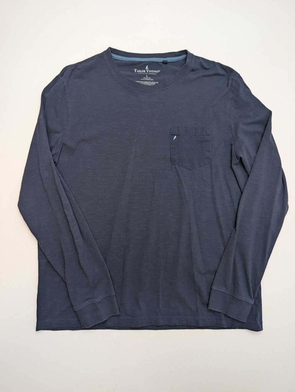 Tailor Vintage Connecticut Men's T Shirt Size Large Long Sleeve Blue Logo Crew